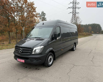 Серый Мерседес Sprinter, объемом двигателя 0 л и пробегом 345 тыс. км за 19300 $, фото 2 на Automoto.ua