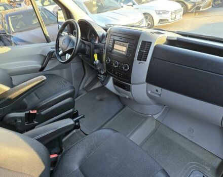 Серый Мерседес Sprinter, объемом двигателя 3 л и пробегом 74 тыс. км за 10000 $, фото 11 на Automoto.ua