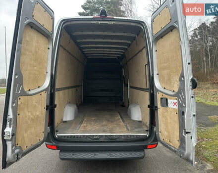 Серый Мерседес Sprinter, объемом двигателя 2.2 л и пробегом 291 тыс. км за 21500 $, фото 13 на Automoto.ua