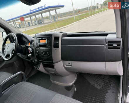 Серый Мерседес Sprinter, объемом двигателя 0 л и пробегом 345 тыс. км за 19300 $, фото 12 на Automoto.ua