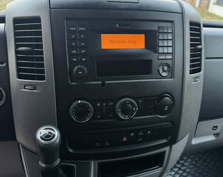 Серый Мерседес Sprinter, объемом двигателя 0 л и пробегом 345 тыс. км за 19200 $, фото 13 на Automoto.ua