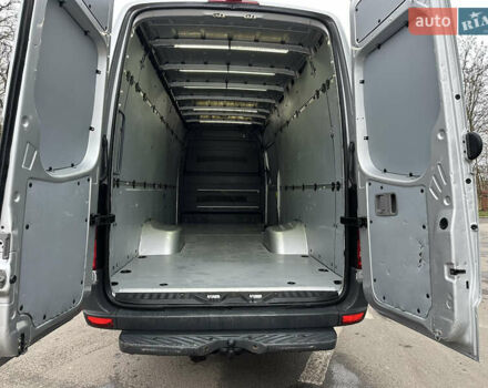Серый Мерседес Sprinter, объемом двигателя 3 л и пробегом 277 тыс. км за 38800 $, фото 12 на Automoto.ua