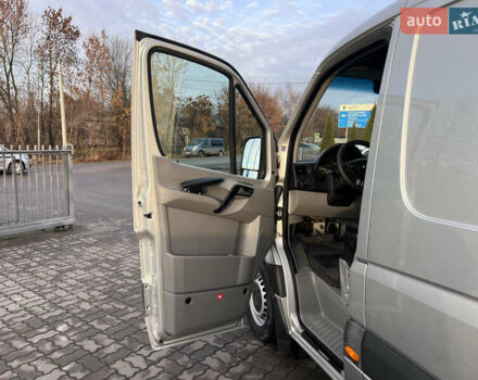 Серый Мерседес Sprinter, объемом двигателя 2.2 л и пробегом 229 тыс. км за 23990 $, фото 9 на Automoto.ua