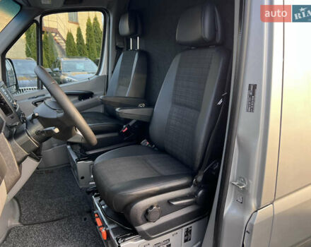 Серый Мерседес Sprinter, объемом двигателя 2.2 л и пробегом 229 тыс. км за 23990 $, фото 10 на Automoto.ua