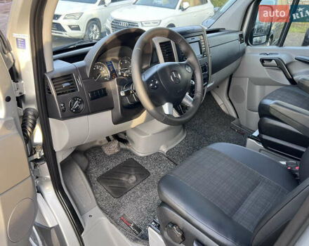 Серый Мерседес Sprinter, объемом двигателя 2.2 л и пробегом 229 тыс. км за 23990 $, фото 11 на Automoto.ua