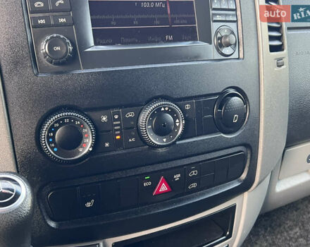 Серый Мерседес Sprinter, объемом двигателя 2.2 л и пробегом 229 тыс. км за 23990 $, фото 20 на Automoto.ua