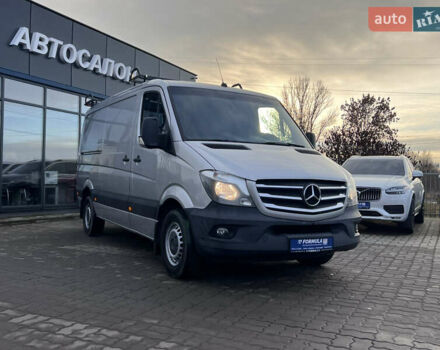 Серый Мерседес Sprinter, объемом двигателя 2.2 л и пробегом 229 тыс. км за 23990 $, фото 2 на Automoto.ua