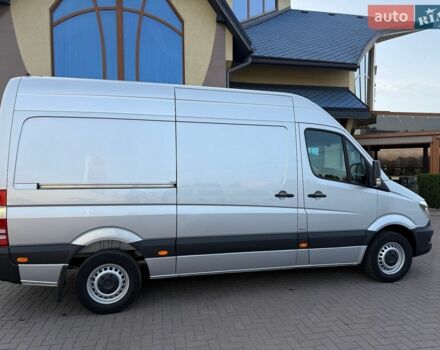 Серый Мерседес Sprinter, объемом двигателя 0 л и пробегом 331 тыс. км за 22500 $, фото 12 на Automoto.ua