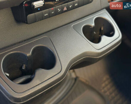 Серый Мерседес Sprinter, объемом двигателя 3 л и пробегом 202 тыс. км за 54990 $, фото 20 на Automoto.ua