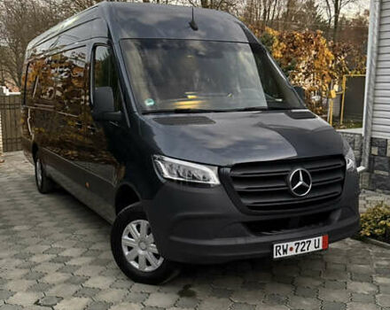 Серый Мерседес Sprinter, объемом двигателя 2.14 л и пробегом 217 тыс. км за 40533 $, фото 1 на Automoto.ua