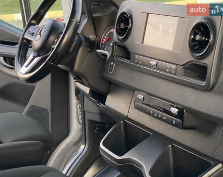 Серый Мерседес Sprinter, объемом двигателя 2.2 л и пробегом 290 тыс. км за 28900 $, фото 32 на Automoto.ua