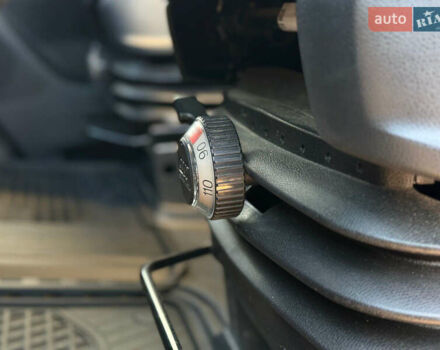 Серый Мерседес Sprinter, объемом двигателя 3 л и пробегом 202 тыс. км за 54990 $, фото 16 на Automoto.ua