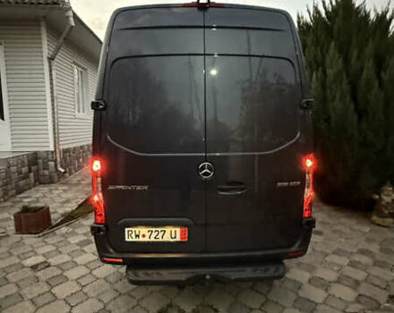 Серый Мерседес Sprinter, объемом двигателя 2.14 л и пробегом 217 тыс. км за 40533 $, фото 5 на Automoto.ua