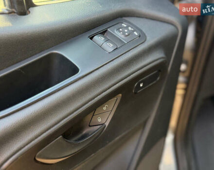 Серый Мерседес Sprinter, объемом двигателя 3 л и пробегом 202 тыс. км за 54990 $, фото 13 на Automoto.ua