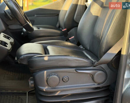 Серый Мерседес Sprinter, объемом двигателя 3 л и пробегом 202 тыс. км за 54990 $, фото 14 на Automoto.ua