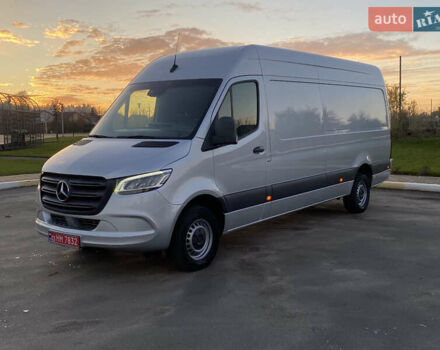Серый Мерседес Sprinter, объемом двигателя 2.2 л и пробегом 290 тыс. км за 28900 $, фото 7 на Automoto.ua