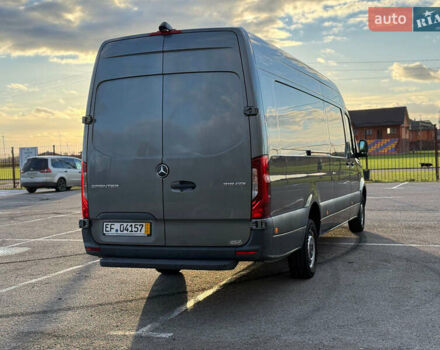 Серый Мерседес Sprinter, объемом двигателя 3 л и пробегом 202 тыс. км за 54990 $, фото 5 на Automoto.ua