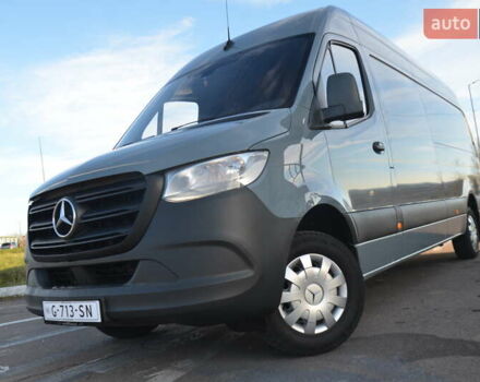 Серый Мерседес Sprinter, объемом двигателя 2.2 л и пробегом 383 тыс. км за 23150 $, фото 3 на Automoto.ua