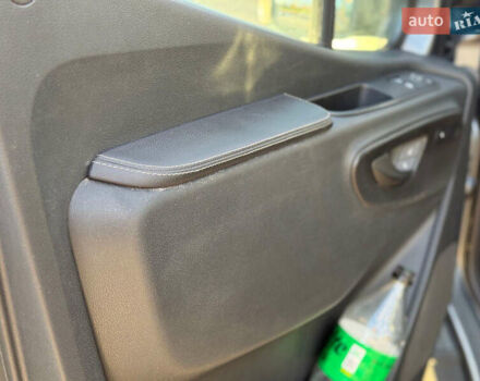 Серый Мерседес Sprinter, объемом двигателя 3 л и пробегом 202 тыс. км за 54990 $, фото 12 на Automoto.ua