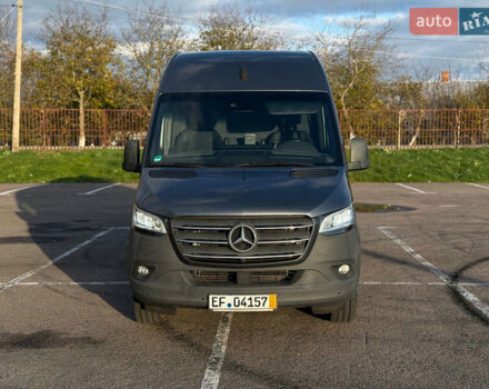 Серый Мерседес Sprinter, объемом двигателя 3 л и пробегом 202 тыс. км за 54990 $, фото 1 на Automoto.ua