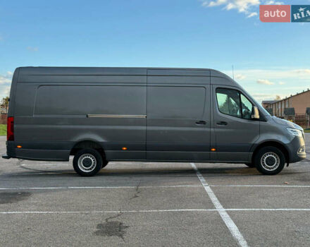 Серый Мерседес Sprinter, объемом двигателя 3 л и пробегом 202 тыс. км за 54990 $, фото 3 на Automoto.ua