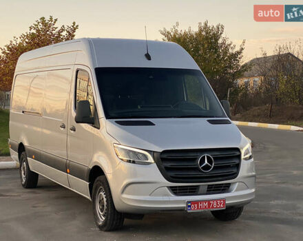 Серый Мерседес Sprinter, объемом двигателя 2.2 л и пробегом 290 тыс. км за 28900 $, фото 3 на Automoto.ua