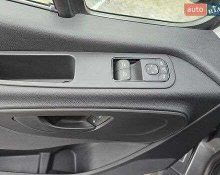 Сірий Мерседес Sprinter, об'ємом двигуна 3 л та пробігом 49 тис. км за 99243 $, фото 35 на Automoto.ua