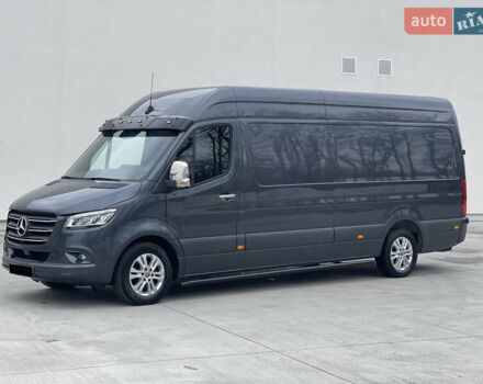 Серый Мерседес Sprinter, объемом двигателя 2.14 л и пробегом 170 тыс. км за 38999 $, фото 2 на Automoto.ua