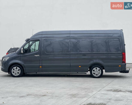 Серый Мерседес Sprinter, объемом двигателя 2.14 л и пробегом 170 тыс. км за 38999 $, фото 3 на Automoto.ua