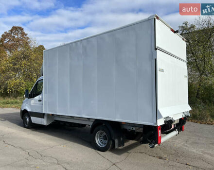 Серый Мерседес Sprinter, объемом двигателя 3 л и пробегом 320 тыс. км за 36800 $, фото 4 на Automoto.ua