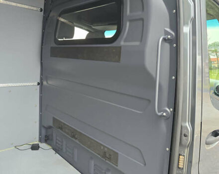 Сірий Мерседес Sprinter, об'ємом двигуна 3 л та пробігом 49 тис. км за 99243 $, фото 19 на Automoto.ua