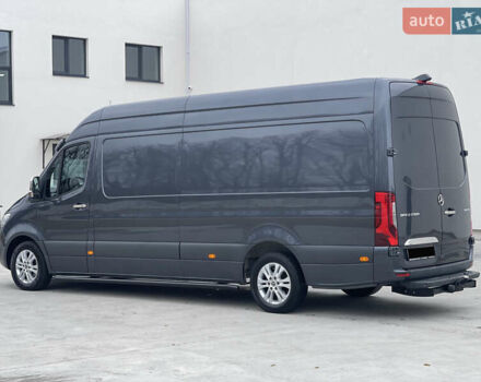 Серый Мерседес Sprinter, объемом двигателя 2.14 л и пробегом 170 тыс. км за 38999 $, фото 4 на Automoto.ua