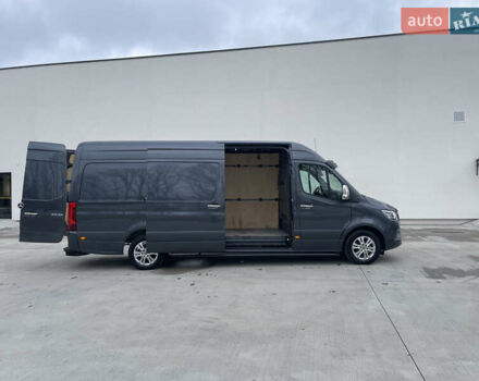 Серый Мерседес Sprinter, объемом двигателя 2.14 л и пробегом 170 тыс. км за 38999 $, фото 11 на Automoto.ua
