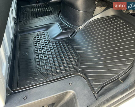 Серый Мерседес Sprinter, объемом двигателя 3 л и пробегом 320 тыс. км за 36800 $, фото 21 на Automoto.ua