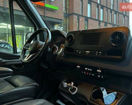 Серый Мерседес Sprinter, объемом двигателя 2.99 л и пробегом 404 тыс. км за 65000 $, фото 14 на Automoto.ua