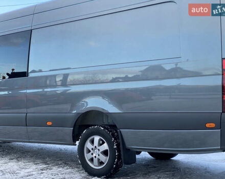Серый Мерседес Sprinter, объемом двигателя 2.99 л и пробегом 192 тыс. км за 61491 $, фото 2 на Automoto.ua