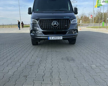 Серый Мерседес Sprinter, объемом двигателя 2.99 л и пробегом 314 тыс. км за 62700 $, фото 2 на Automoto.ua