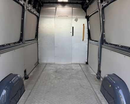 Серый Мерседес Sprinter, объемом двигателя 0 л и пробегом 60 тыс. км за 16999 $, фото 6 на Automoto.ua