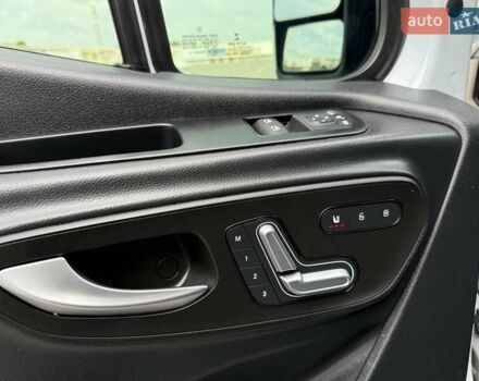 Серый Мерседес Sprinter, объемом двигателя 2.99 л и пробегом 79 тыс. км за 39900 $, фото 22 на Automoto.ua