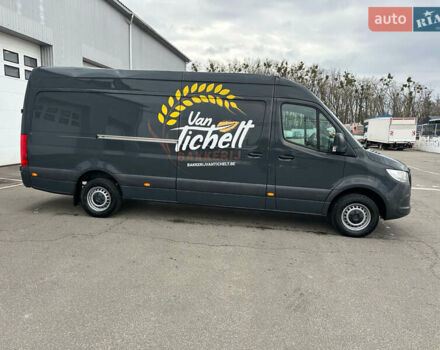 Серый Мерседес Sprinter, объемом двигателя 1.95 л и пробегом 155 тыс. км за 26000 $, фото 4 на Automoto.ua