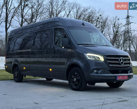 Серый Мерседес Sprinter, объемом двигателя 2 л и пробегом 235 тыс. км за 36990 $, фото 2 на Automoto.ua