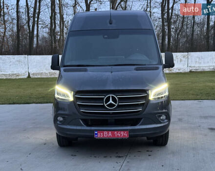 Серый Мерседес Sprinter, объемом двигателя 2 л и пробегом 235 тыс. км за 36990 $, фото 1 на Automoto.ua