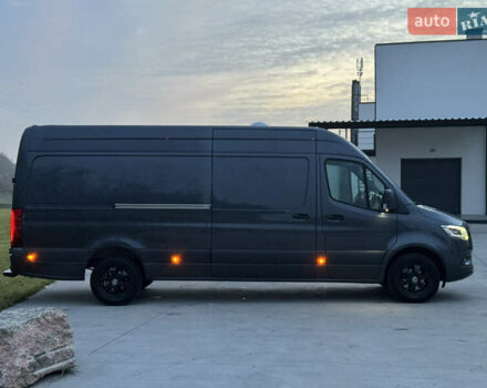 Серый Мерседес Sprinter, объемом двигателя 2 л и пробегом 235 тыс. км за 36990 $, фото 3 на Automoto.ua