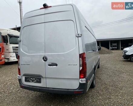Серый Мерседес Sprinter, объемом двигателя 2.08 л и пробегом 95 тыс. км за 32899 $, фото 11 на Automoto.ua