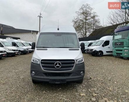 Серый Мерседес Sprinter, объемом двигателя 2.08 л и пробегом 95 тыс. км за 32899 $, фото 3 на Automoto.ua