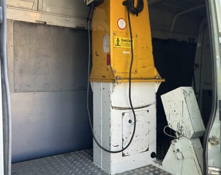 Серый Мерседес Sprinter, объемом двигателя 2.2 л и пробегом 289 тыс. км за 19300 $, фото 3 на Automoto.ua