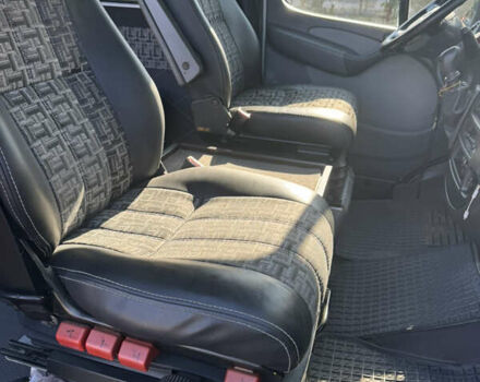Серый Мерседес Sprinter, объемом двигателя 2.69 л и пробегом 380 тыс. км за 11500 $, фото 24 на Automoto.ua
