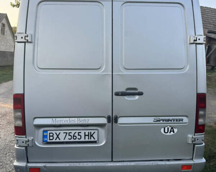 Серый Мерседес Sprinter, объемом двигателя 2.69 л и пробегом 380 тыс. км за 11500 $, фото 7 на Automoto.ua
