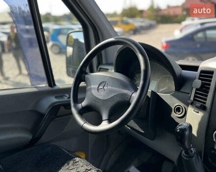 Серый Мерседес Sprinter, объемом двигателя 2.15 л и пробегом 300 тыс. км за 10700 $, фото 26 на Automoto.ua