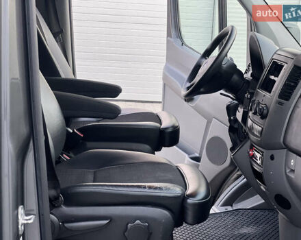 Серый Мерседес Sprinter, объемом двигателя 0 л и пробегом 301 тыс. км за 25000 $, фото 27 на Automoto.ua